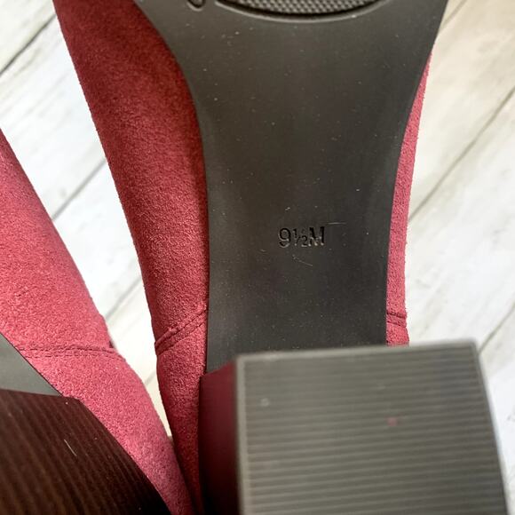 NWT Michael Kors Evaline Suede Heeled Boots Booties in Burgundy - Picture 7 of 8